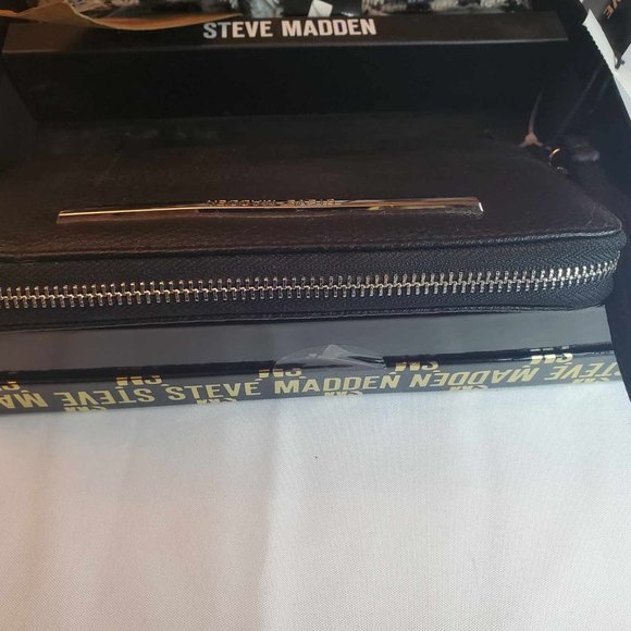 2 pc Steve Madden Wallet & Scarf Boxed Set - Picture 6 of 7
